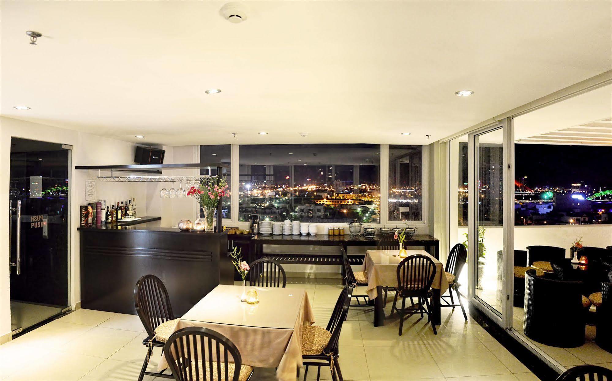 D&C Hotel Da Nang Zewnętrze zdjęcie