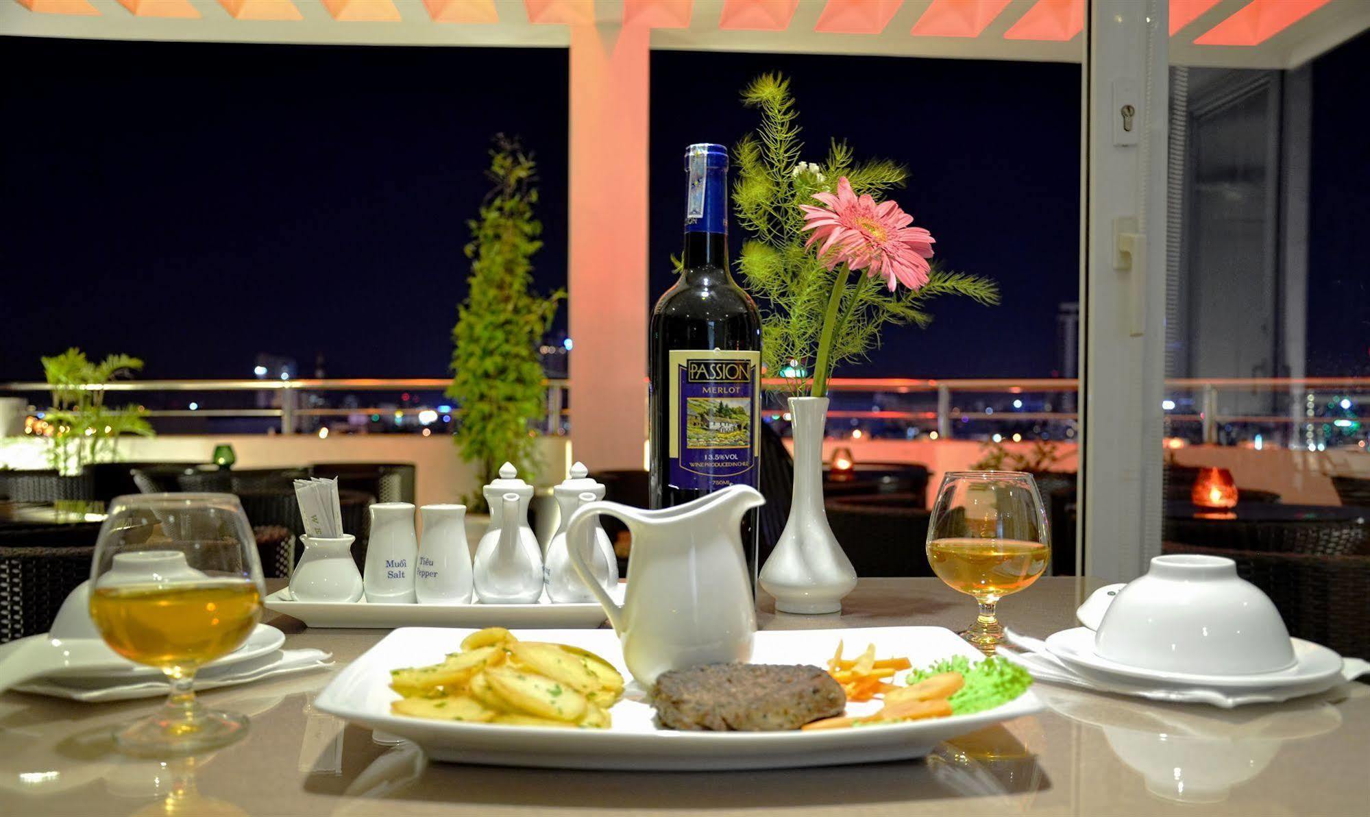 D&C Hotel Da Nang Zewnętrze zdjęcie