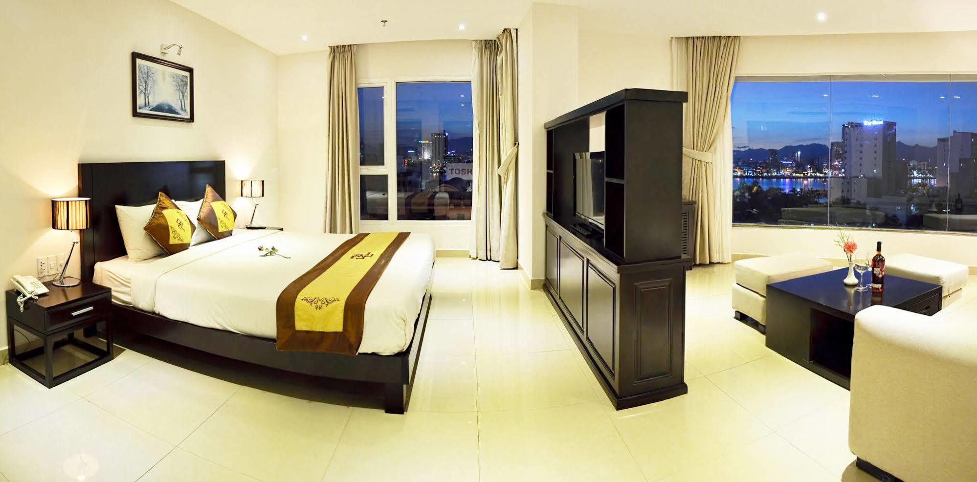 D&C Hotel Da Nang Zewnętrze zdjęcie