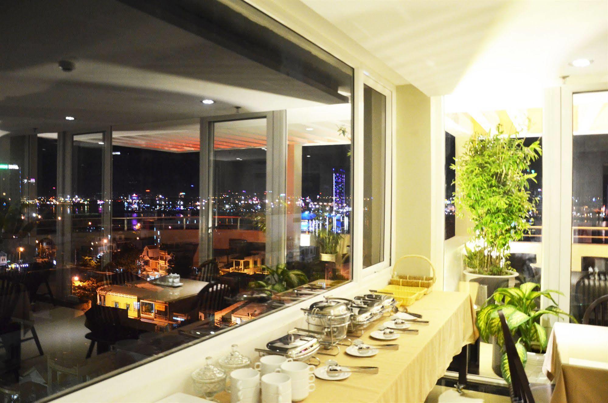 D&C Hotel Da Nang Zewnętrze zdjęcie